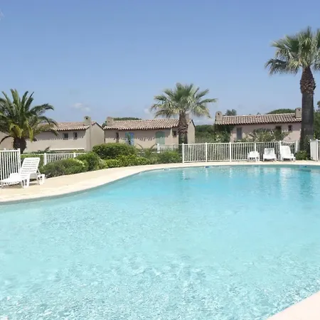 Holiday Les Parcs De Gassin.8 * סן טרופז